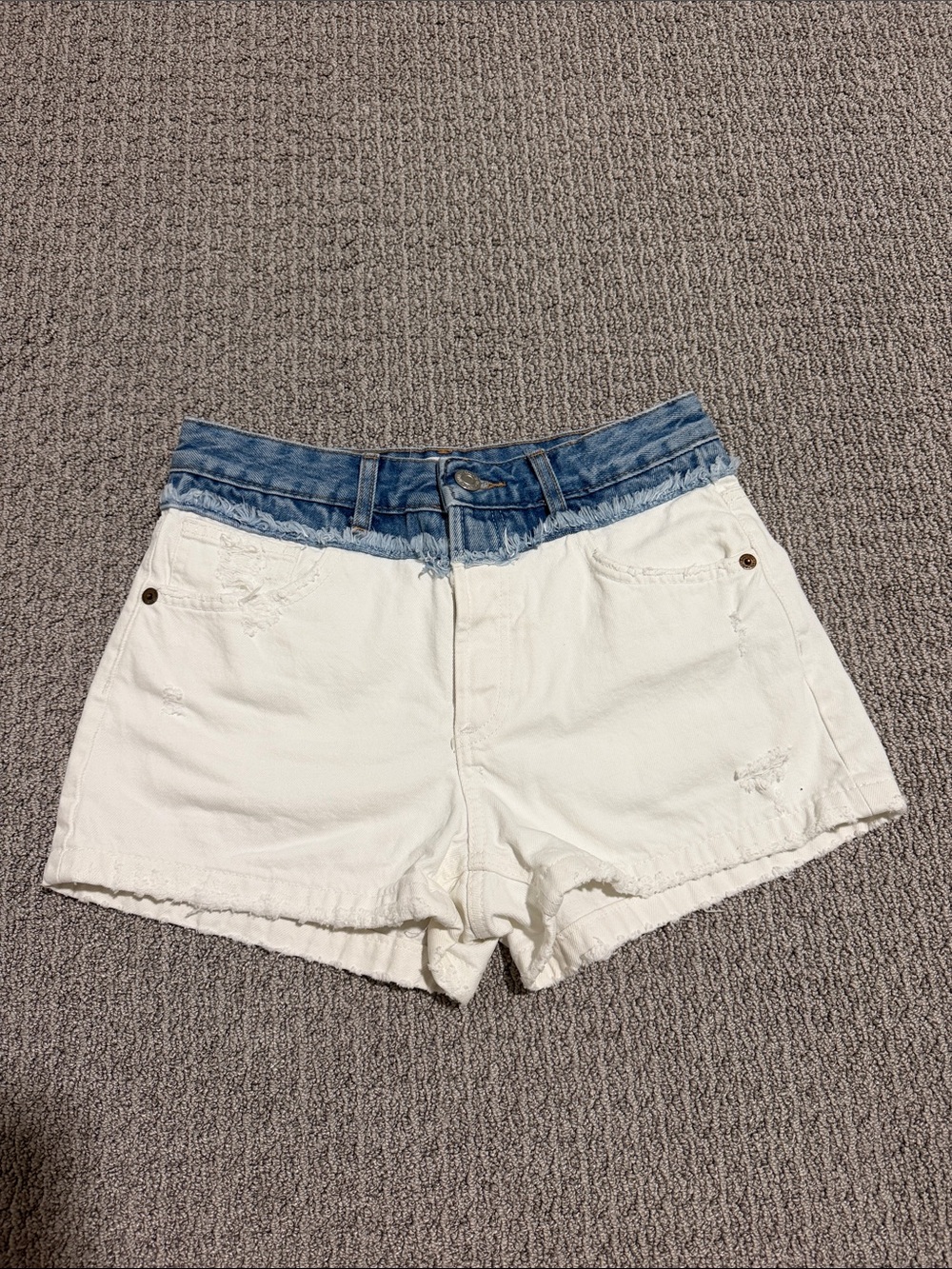 Zara White Shorts with Blue Denim High Waist